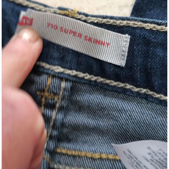 Levi's 711 Blue Super Skinny Jeans - Picture 5 of 6